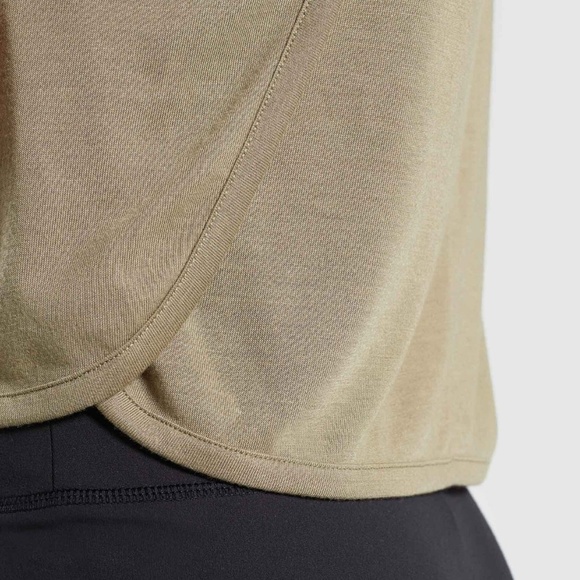 GYMSHARK | NWT Floral Graphic Tee Tank Top - Picture 4 of 6